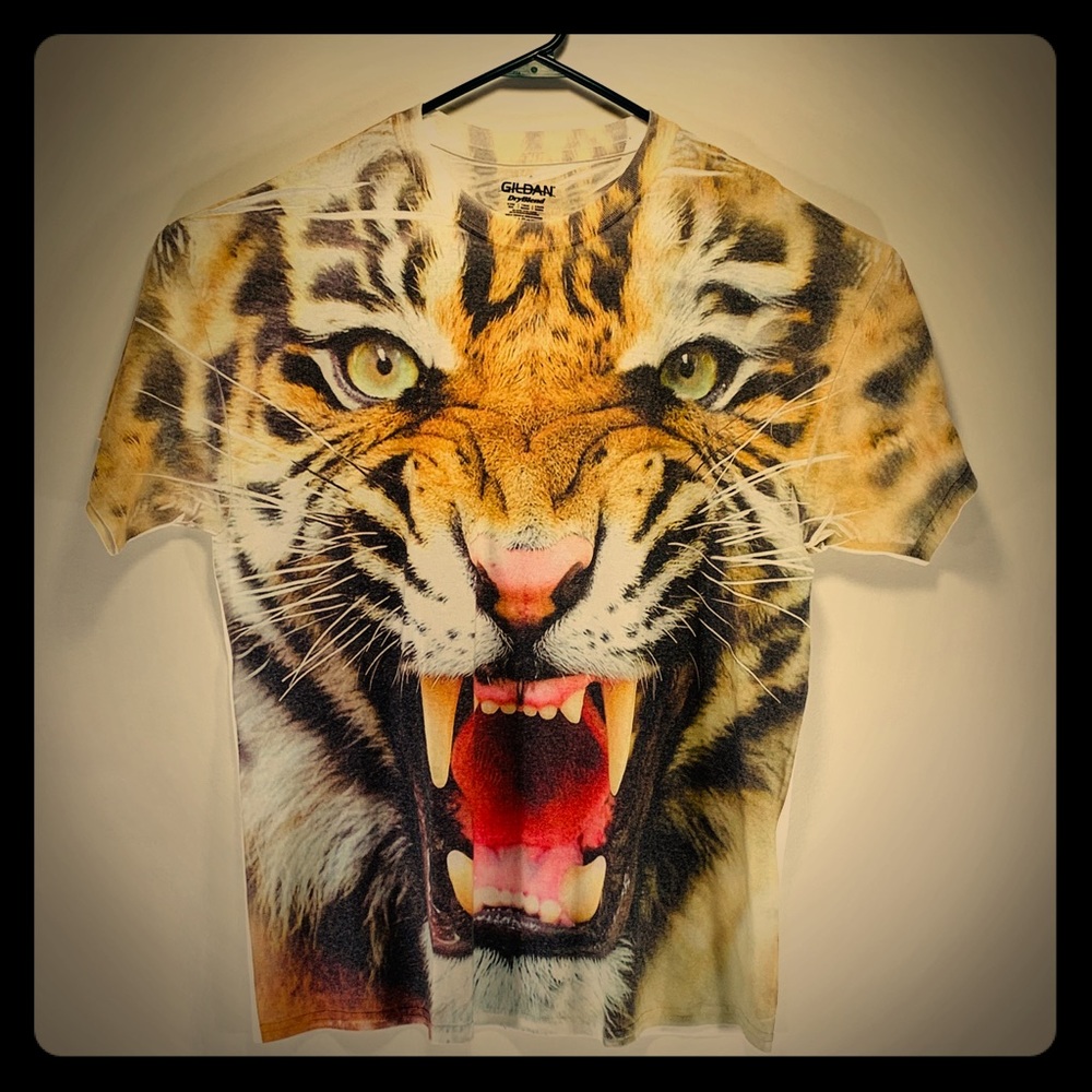 Tiger All over front T-shirt XL Gildan DryBlend